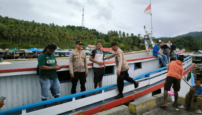 Hari Terakhir Ops Lilin, Subsatgas Binmas Sambangi Pelabuhan Belanda