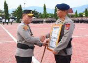Awali Tahun Baru 2025, Kapolda Sulteng Beri Penghargaan ke Satker dan Personel Berprestasi