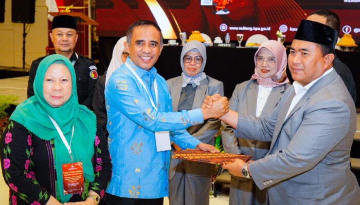 Sah! KPU Sulteng Tetapkan Anwar – Reny Sebagai Gubernur dan Wagub Terpilih