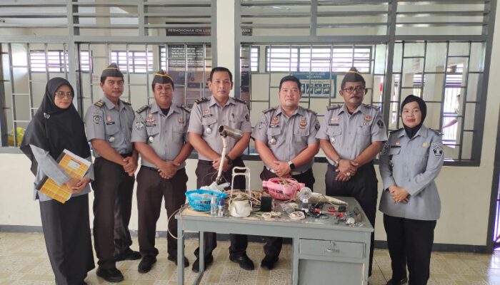 Berantas Narkoba dan Penipuan Lapas Ampana Gelar Penggeledahan Rutin