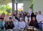 Hari Pertama Idul Fitri, Bupati Ilham Lawidu Silaturahmi Kediaman Mantan Bupati Touna
