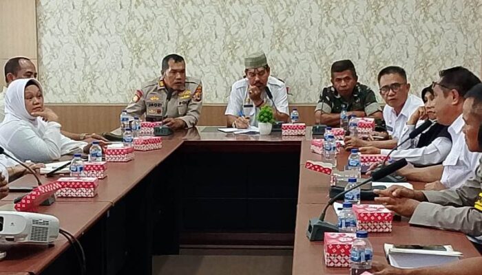 Wakili Kapolres Touna, Kasat Samapta Hadiri Rapat Pembahasan Penertiban PKL