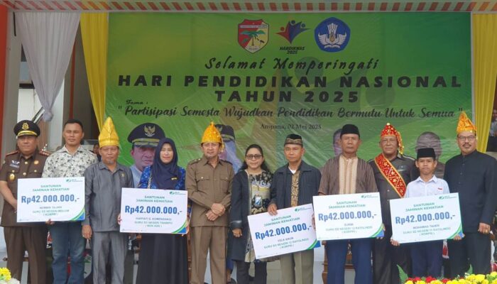 Hardiknas 2025, BPJamsostek dan Bupati Touna Serahkan Santunan ke Ahli Waris Guru