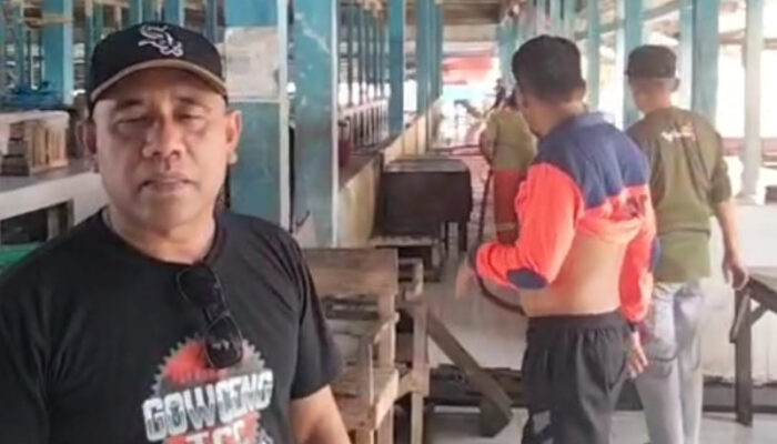 Pemkab Touna Bersihkan Pasar Sansarino Untuk Relokasi Pedagang Pantai Tanggul Uentanga Bawah