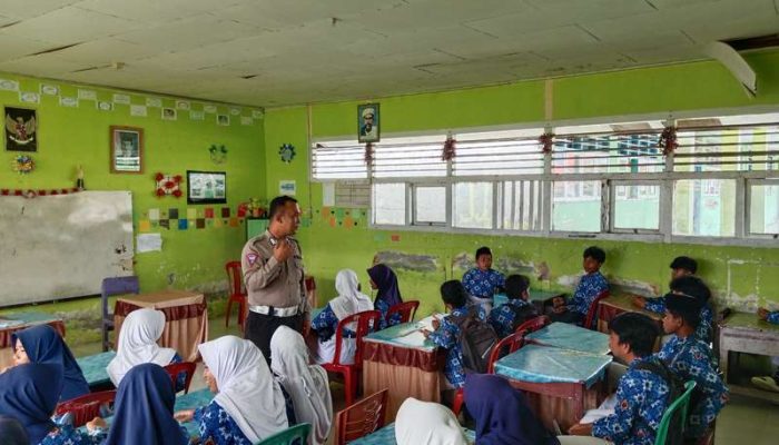 “Police Goes To School”, Sat Lantas Polres Touna Sambangi MTs Alkhaerat Ampana