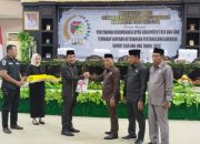 Bupati Ilham Lawidu Terima Keputusan DPRD Touna Tentang Rekomendasi LKPJ TA 2024