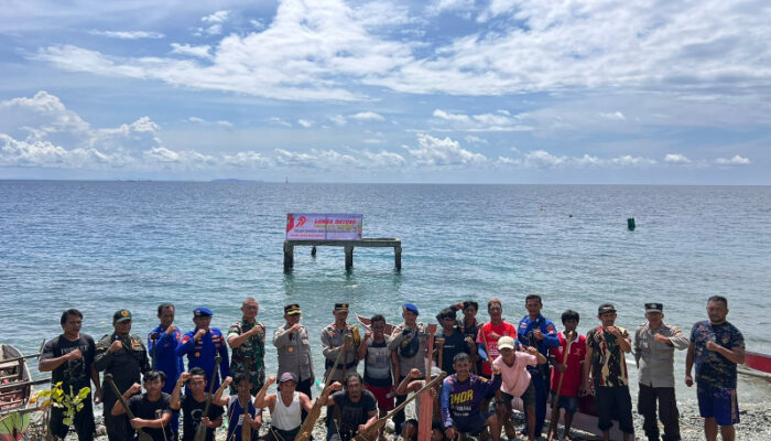 Meriahkan HUT Bhayangkara ke-79, Polres Touna Gelar Lomba Perahu Dayung