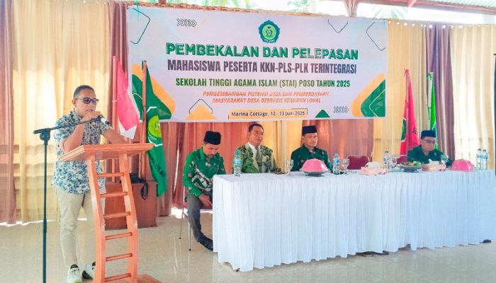 Plt Asisten II Setdakab Touna Buka Pembekalan dan Pelepasan PLS, PLK dan KKN Mahasiswa STAI Poso