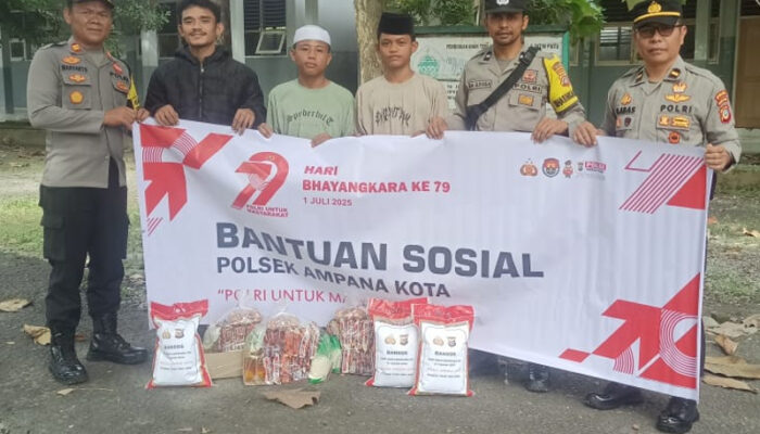 Polri Untuk Masyarakat, Polsek Ampana Kota Salurkan Paket Sembako Hari Bhayangkara ke 79