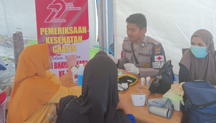 Pelayanan Kesehatan Gratis Polres Touna Sambut Hari Bhayangkara ke-79 di acara Car Free Day