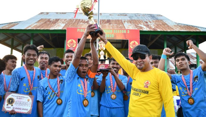 Turnamen Piala Kemerdekaan Ulubongka Resmi Ditutup Bupati Ilham Lawidu