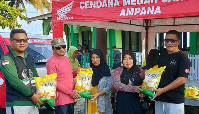Bupati Ilham Lawidu Turun Langsung Dalam Operasi Pasar Murah
