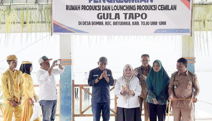 Dorong Kemandirian Ekonomi Berbasis Potensi Lokal, Wabup Surya Resmikan Rumah Produksi Cemilan Gula Tapo Togean