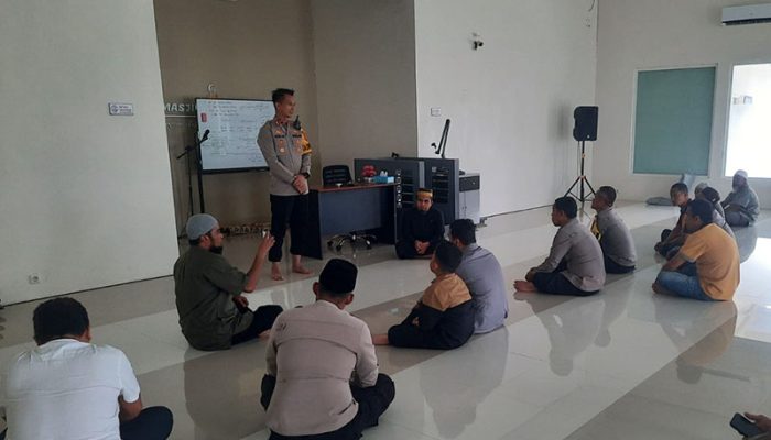 Pererat Hubungan dengan Tokoh Agama, Kapolres Touna Ajak Masyarakat Ciptakan Situasi Kondusif