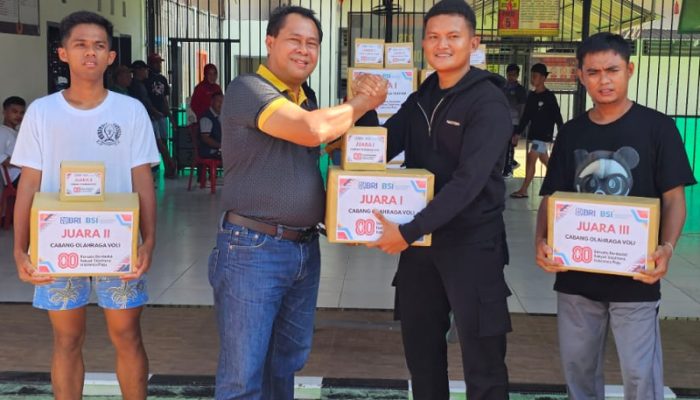 Lapas Ampana Serahkan Hadiah Pemenang Pekan Olahraga Peringatan HUT RI ke-80 Tahun 2025