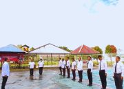 Apel Pagi, Kalapas Timika Tekankan Pentingnya Kerja Sama Tim untuk Mewujudkan Keamanan dan Ketertiban