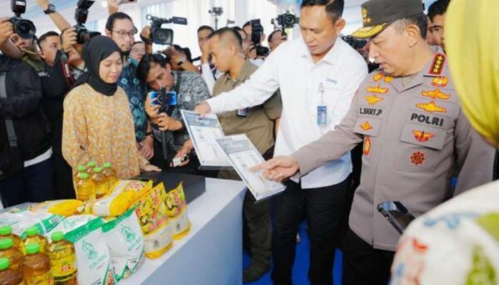 Kapolri Hadiri Kick Off GPM Serentak se-Indonesia, 2.424 Ton Beras SPHP Disalurkan ke Masyarakat Hari Ini