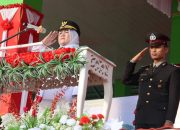 Berlangsung Khidmat, Wabup Surya Pimpin Upacara Penurunan Bendera Merah Putih HUT RI Ke-80