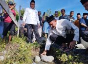 Letakkan Batu Pertama Pembangunan Masjid Al-‘Aziz, Bupati Ilham Lawidu: Perkuat Kualitas Sarana Ibadah Bagi Masyarakat