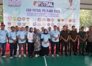 Dukung Olahraga, Kapolsek Iptu Maryanto Hadiri Pembukaan Liga Futsal Pelajar 2025 Piala Camat Ampana Kota