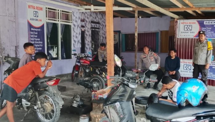 Polsek Ampana Kota Gelar Jumat Curhat Jalin Silaturahmi dan Berikan Himbauan Kamtibmas ke Masyarakat