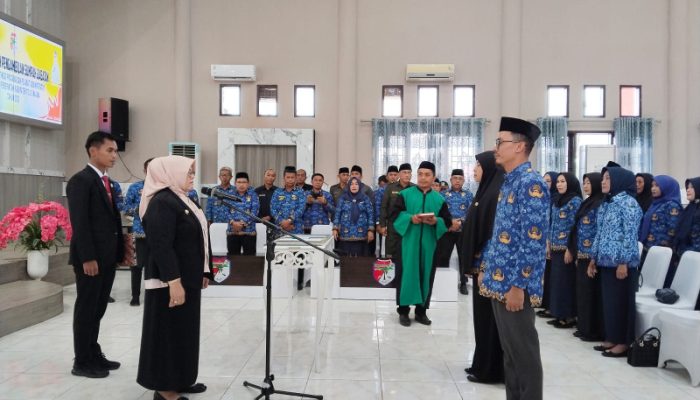 Lantik Pejabat Administrator dan Pejabat Pengawas, Wabup Surya: Jaga Amanah Yang Diberikan Dengan Penuh Tanggung Jawab