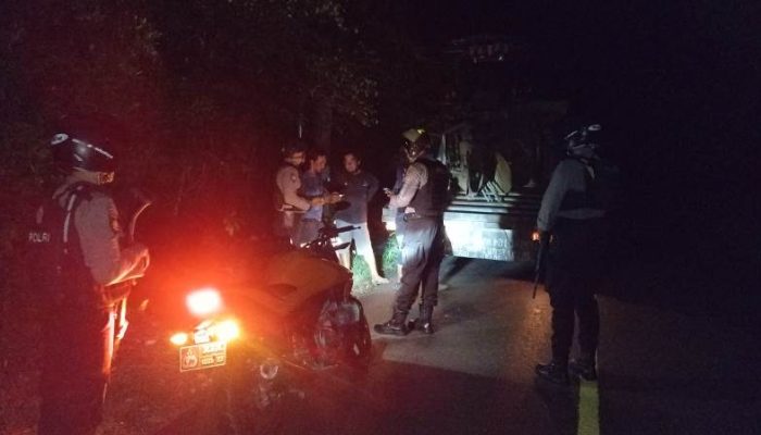 Polres Touna Gerak Cepat Tanggapi Isu Penghadangan, Patroli Presisi Samapta Sisir Ampana Kota dan Ulubongka, Kasat Samapta: “Situasi Aman dan Kondusif!”