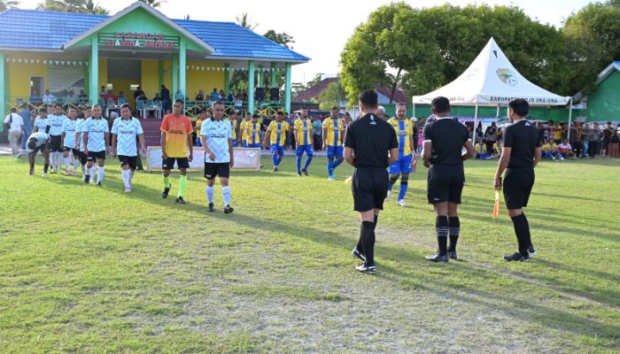 Laga Persahabatan Berani FC Vs Skill Touna FC, Awali Kunjungan Kerja Gubernur Sulteng