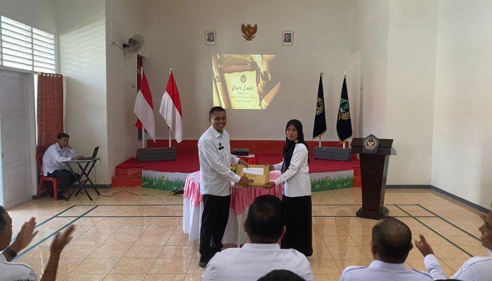 Suasana Haru dan Penuh Kehangatan, Lapas Ampana Lepas Pegawai yang Pindah Tugas