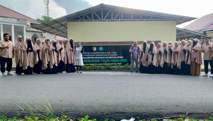 Perdana Diakreditasi, SD IT AL-WAHDAH Touna Raih Predikat A