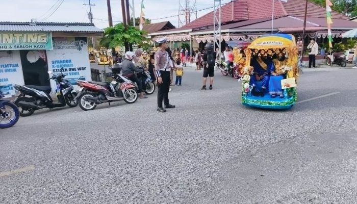 Berkat Pengawalan Ketat Polres Touna, Pawai Bentor Hias HUT Kabupaten Berlangsung Tertib Tanpa Kendala