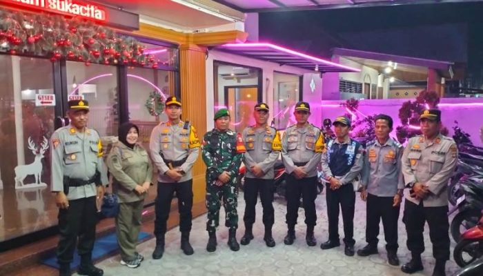 Kapolres Touna Terjun Langsung Cek Keamanan Gereja, Pastikan Malam Natal Kondusif