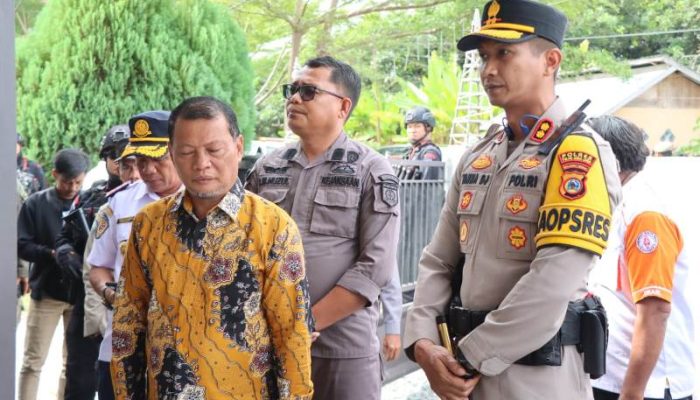 Kapolres Touna dan Wakil Bupati Sambangi Gereja, Pastikan Natal 2025 Berjalan Damai