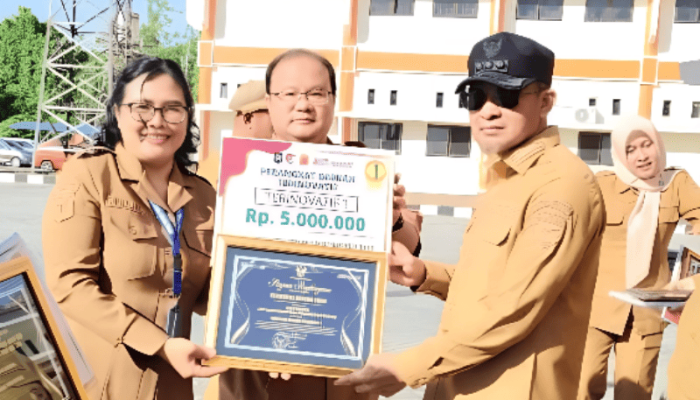Serahkan Penghargaan Inovasi Daerah 2025, Bupati Ilham Lawidu: Tingkatkan Kreativitas, Perkuat Kolaborasi serta Hadirkan Pelayanan Publik yang Semakin Efektif