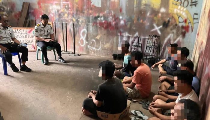 Kalapas Tolitoli Berikan Arahan dan Sosialisasi Program Kerja kepada Warga Binaan Bengkel Kerja