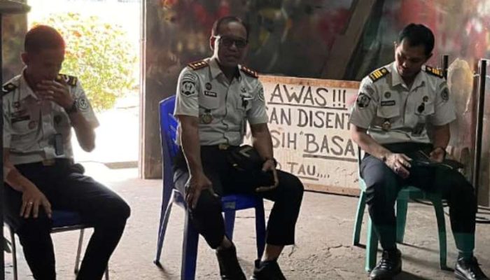 Kalapas Tolitoli Berikan Arahan dan Sosialisasi Program Kerja kepada Warga Binaan Bengkel Kerja