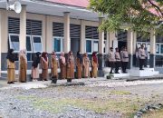 Pimpin Upacara di SMAN 1 Ulubongka, AKP Agus Habibie Tekankan Kedisiplinan Siswa