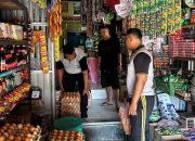 Jelang Ramadan, Kasat Binmas Polres Touna Pastikan Stok Sembako di Pasar Modern Ampana Aman