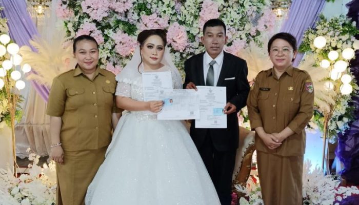 Program Inovasi IKATAN CINTA, Disdukcapil Touna Mudahkan Pengantin Dapat Identitas Baru