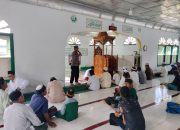 Lewat Sholat Jumat Keliling, Kapolsek Ampana Kota Ajak Warga Jaga Kamtibmas Jelang Ramadhan