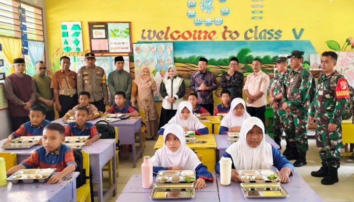 Resmikan Dapur SPPG di Tombiano, Wabup Surya: Pemkab Touna Komitmen Dukung Program Nasional