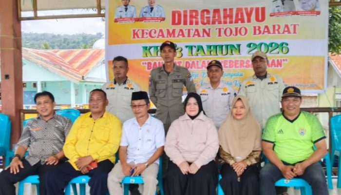 Buka Lomba HUT ke-23 Kecamatan Tojo Barat, Wabup Surya Ajak Masyarakat Jaga Kekompakan