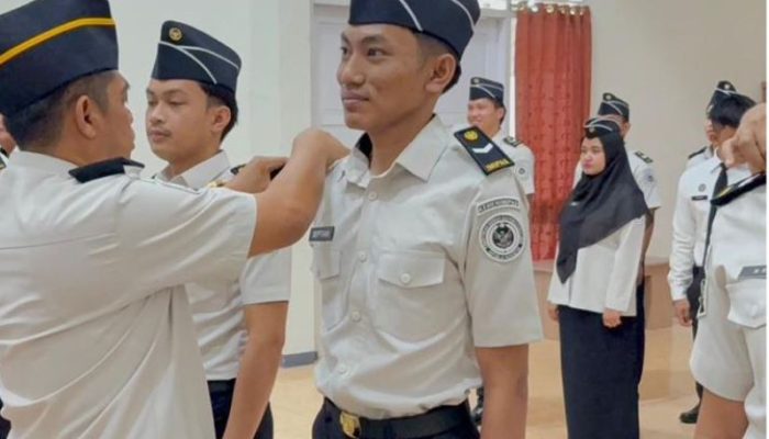 Lapas Ampana Gelar Upacara Pelantikan Kenaikan Pangkat 14 Pegawai