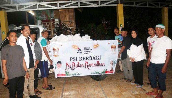 Tingkatkan Kepedulian dan Kebersamaan di Bulan Ramadhan, DPD PSI Touna Salurkan Bantuan Sembako untuk Warga