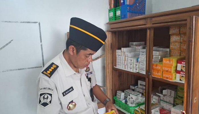 Pastikan Pelayanan Kesehatan Optimal, Plt. Kalapas Ampana Awasi Langsung Pemenuhan Obat dan BHP di Klinik Lapas