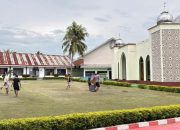 Jelang Pelaksanaan Sholat Ied, Warga Binaan Lapas Ampana Gotong Royong Bersihkan Masjid dan Lapangan