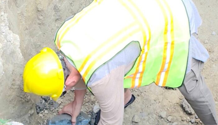 Bupati Ilham Lawidu Letakan Batu Pertama Pembangunan RKB SD IT Al-Wahdah Touna