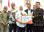 Pemkab Touna Terima Bantuan Siaga Darurat Bencana dari BNPB