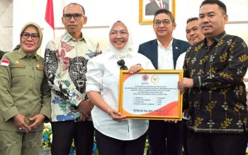 Pemkab Touna Terima Bantuan Siaga Darurat Bencana dari BNPB