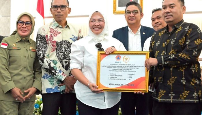 Pemkab Touna Terima Bantuan Siaga Darurat Bencana dari BNPB
